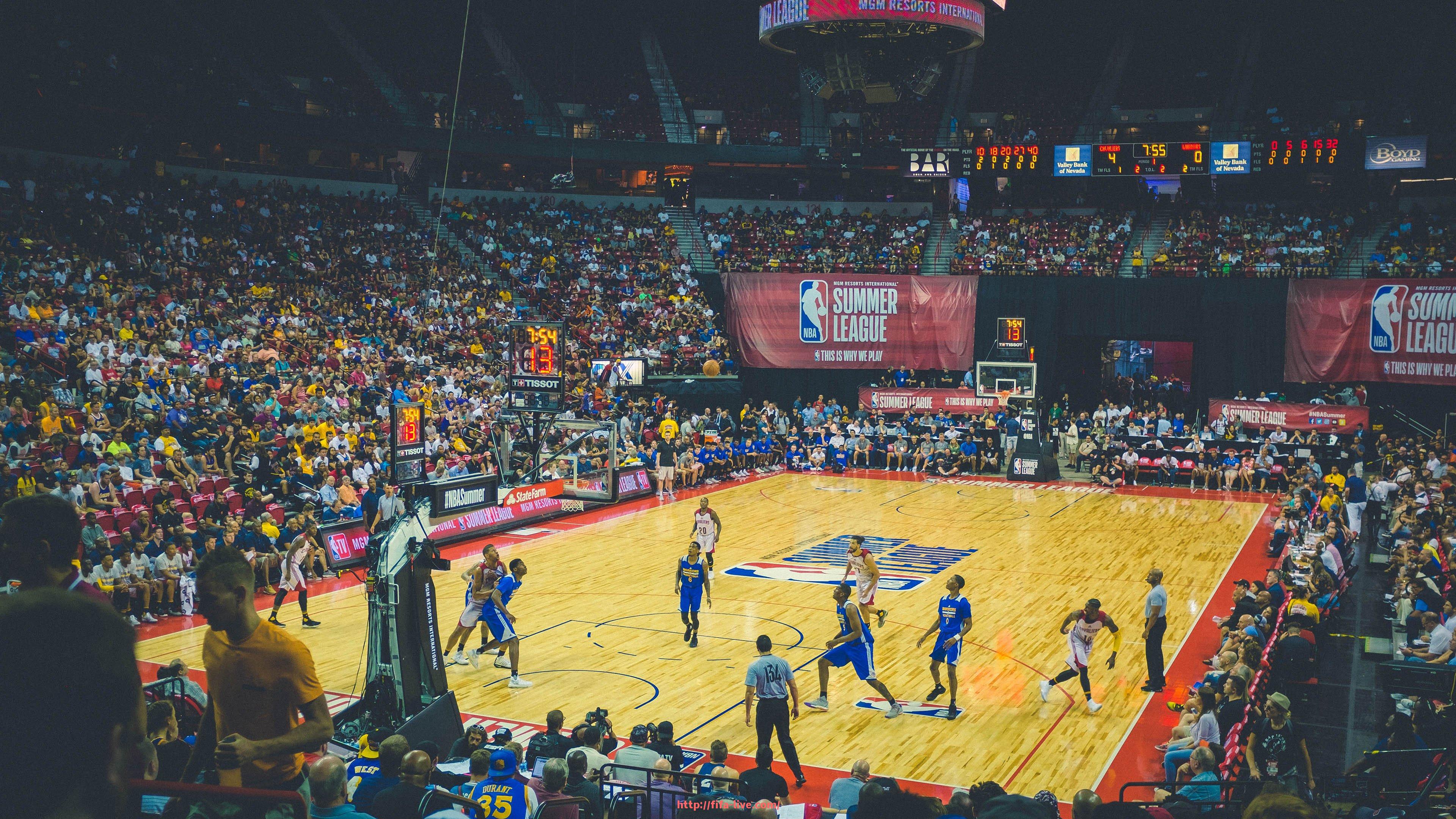 世俱杯直播-新赛季意甲球队最新排名与各轮表现简析